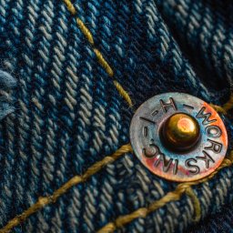 Los detalles que hacen que un jean sea realmente un jean